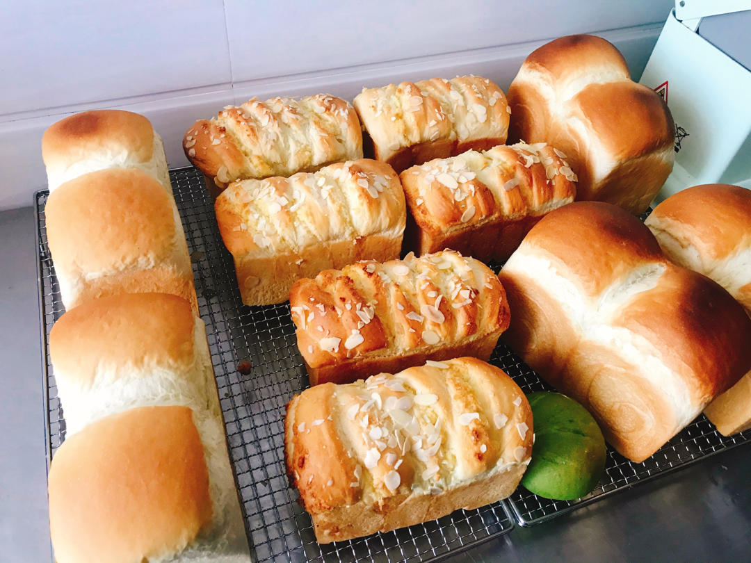 超柔牛奶棉花吐司（最详细的吐司食谱）