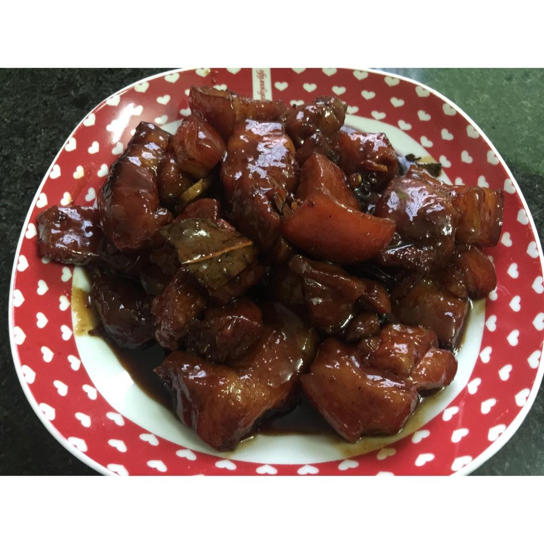 吃着碗里望着锅里的红烧肉