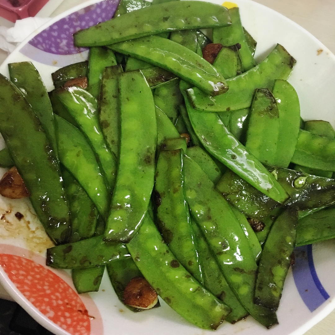 陶小小喜做的清炒豌豆片老丁的私房菜