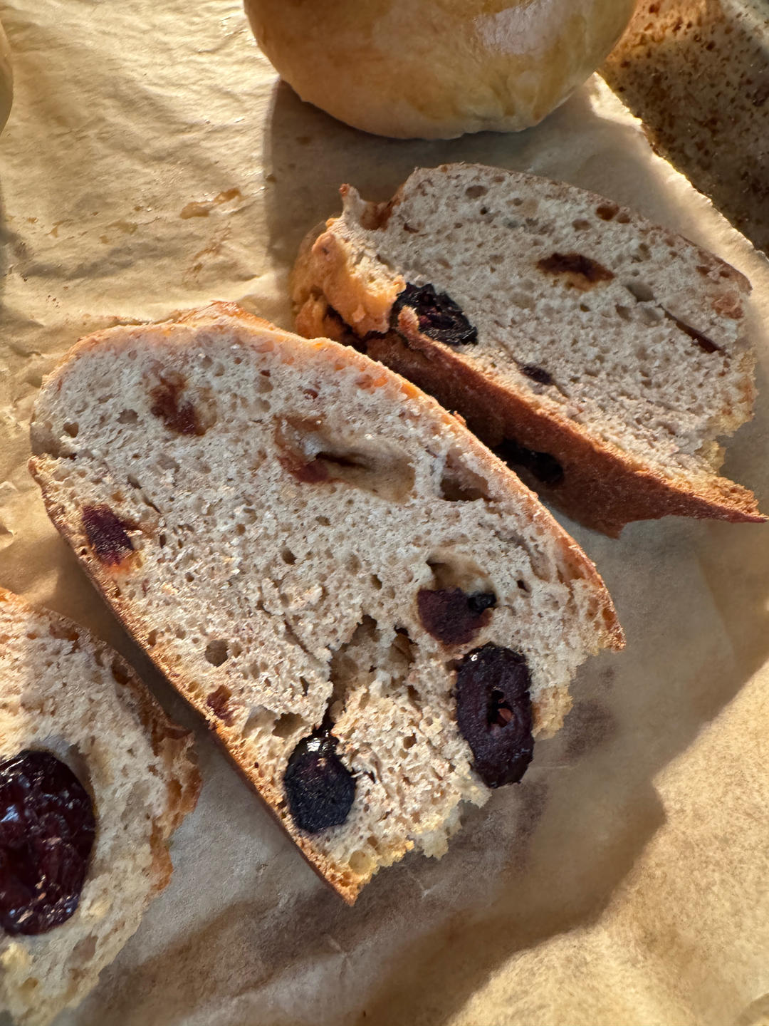 全麦蔓越莓核桃软欧包