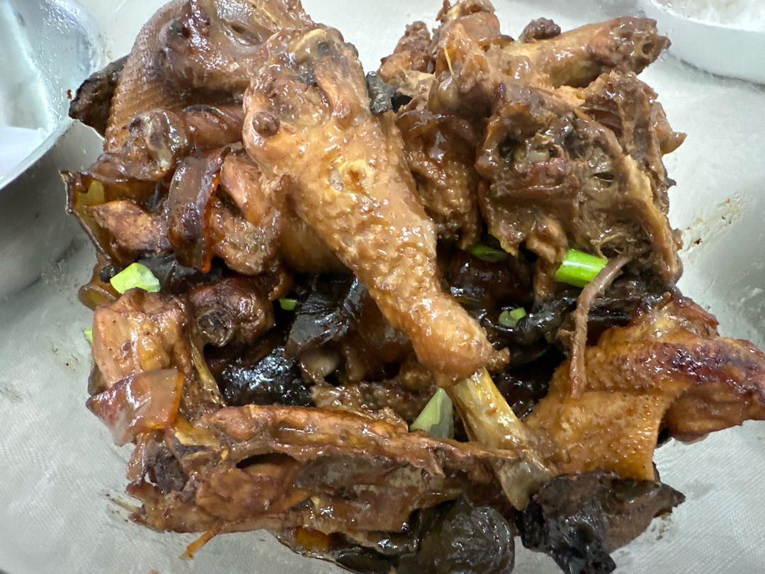 松蘑粉皮炖鸡