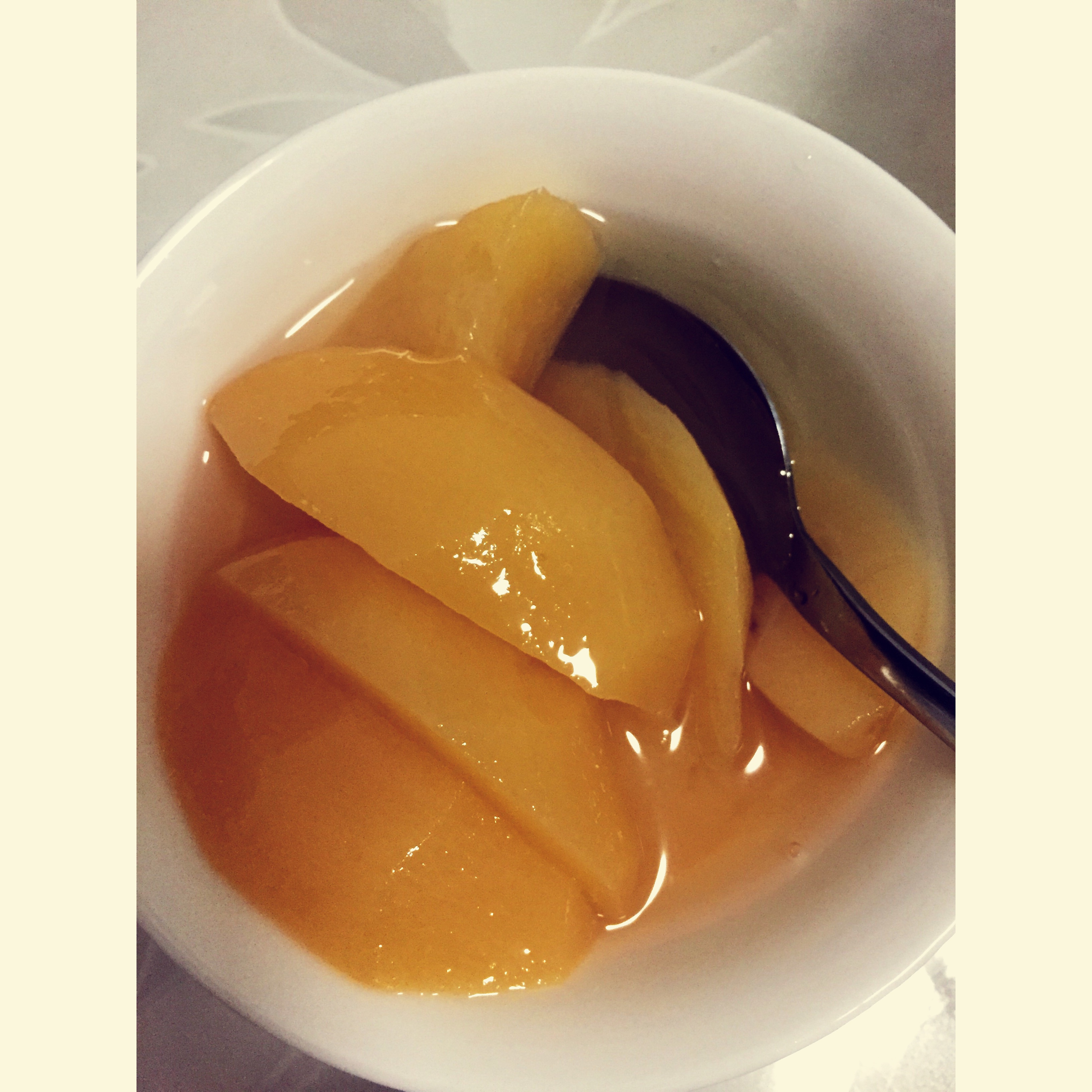 糖水桃子”罐头”