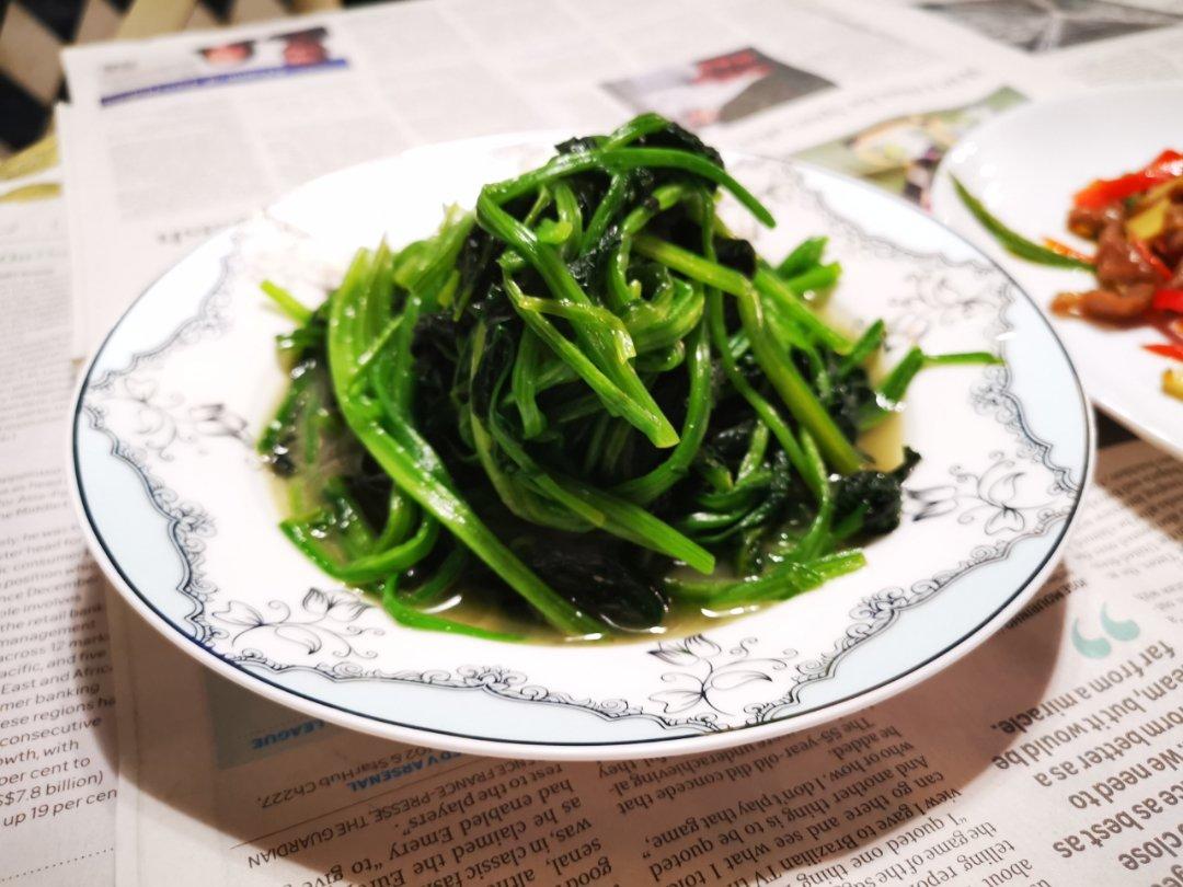清炒菠菜