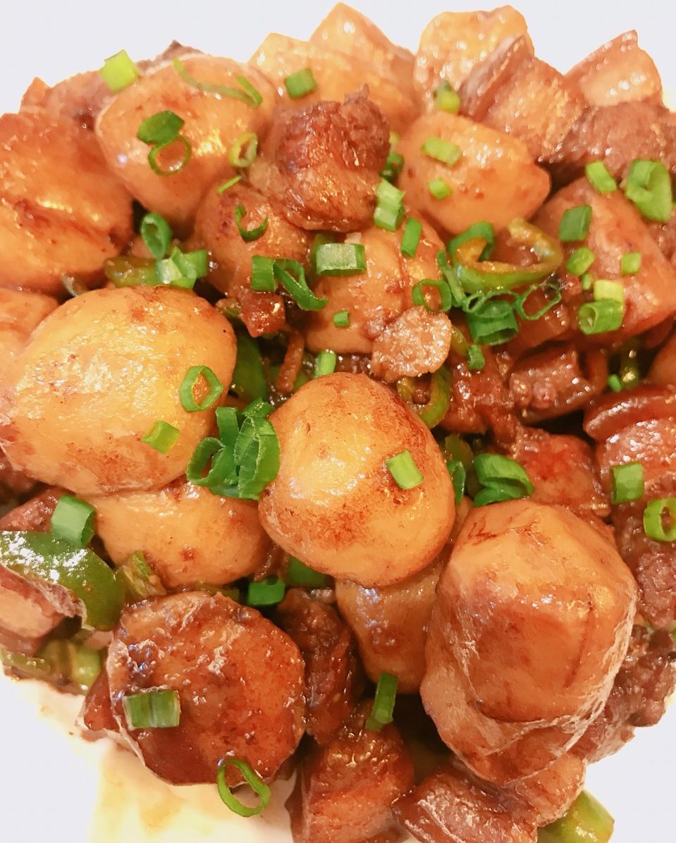 虞山一景做的芋头烧肉