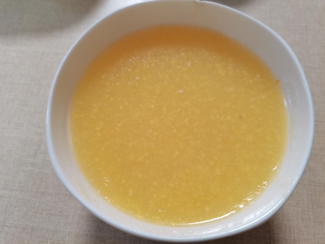 3,2加1小勺碱面苏打31500ml水烧开 4倒入玉米珍 5大火滚开,用汤勺不停