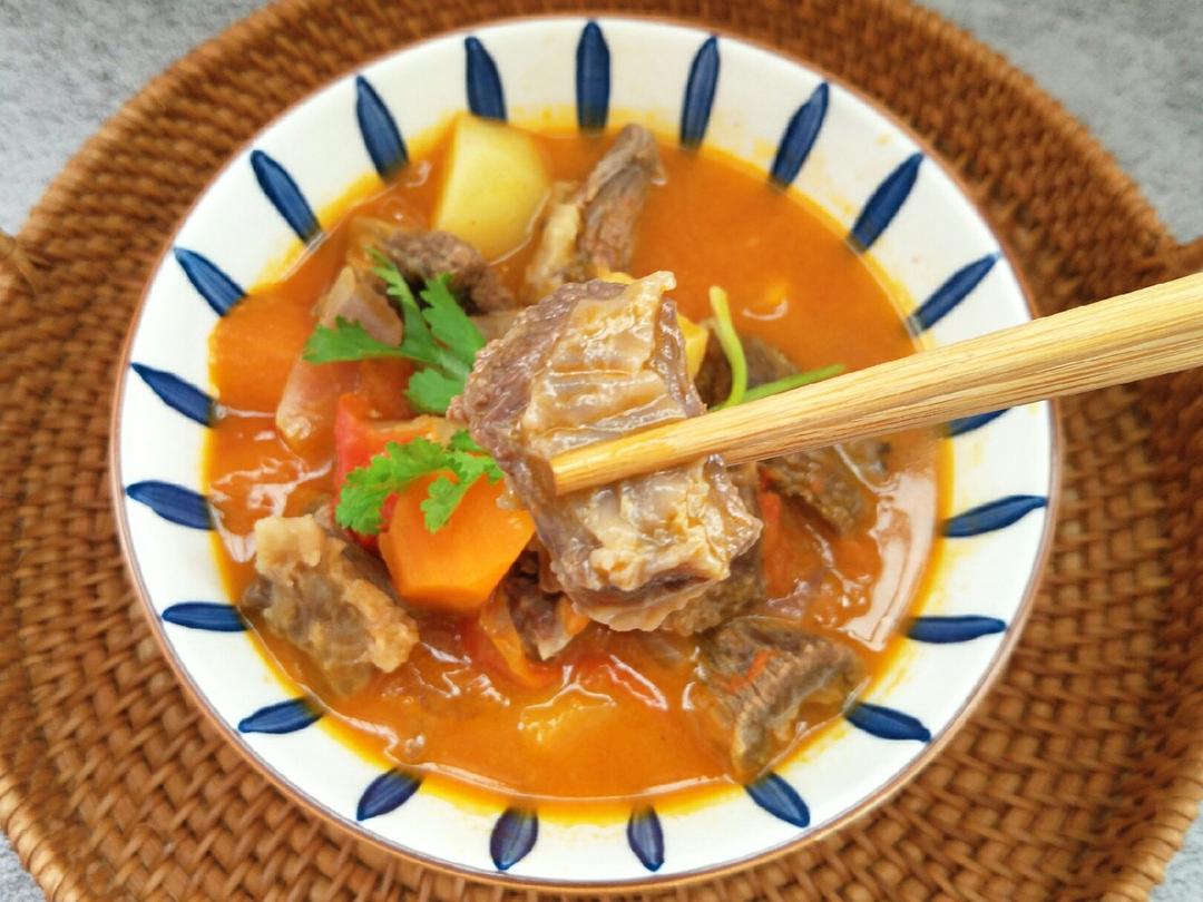 香辣番茄牛腩煲