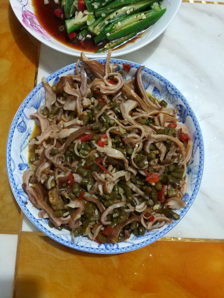 酸豆角炒猪肚