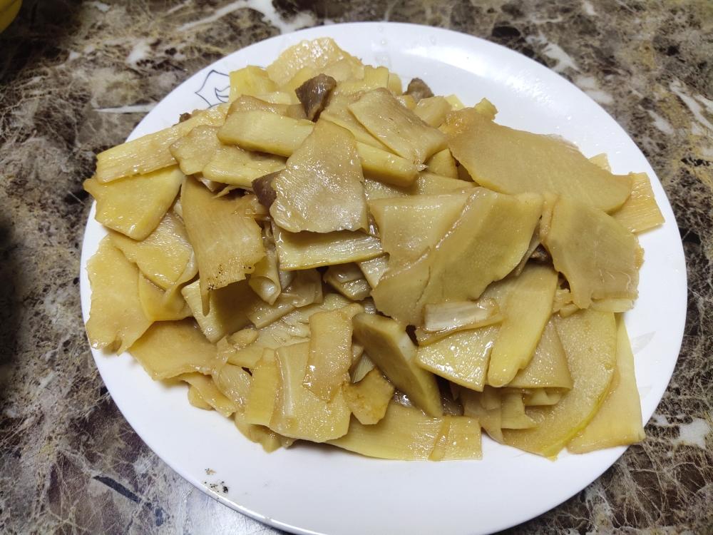 焖麻竹笋的做法