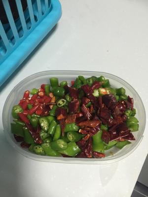 青椒泡菜鸡的做法 步骤1