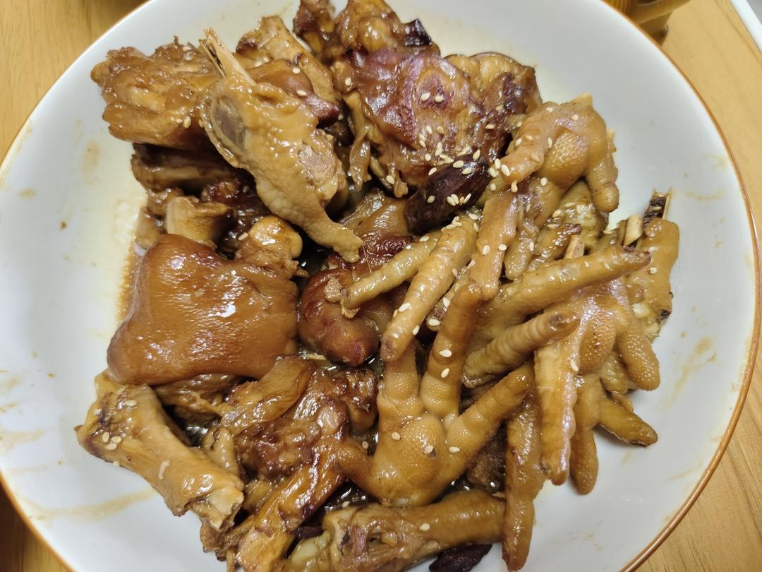 大手拉小手（猪蹄焖鸡爪）