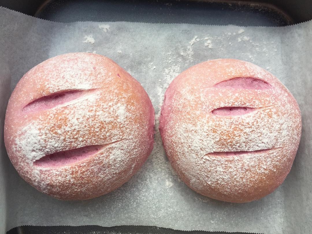 紫薯香芋软欧包