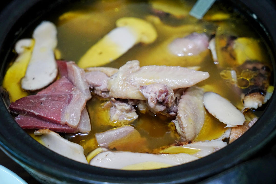 松茸火腿土鸡汤