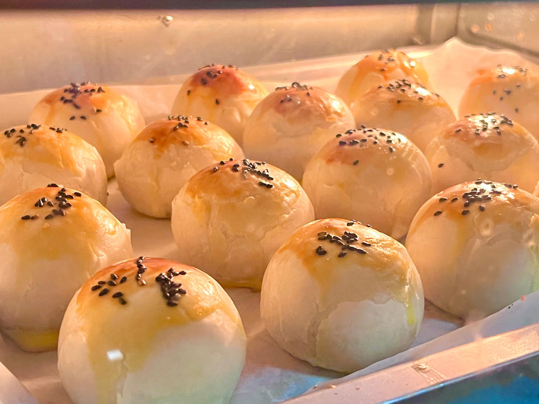 超简单 免揉 酥掉渣的蛋黄酥(超详细附全程视频)不破酥『万能酥皮』