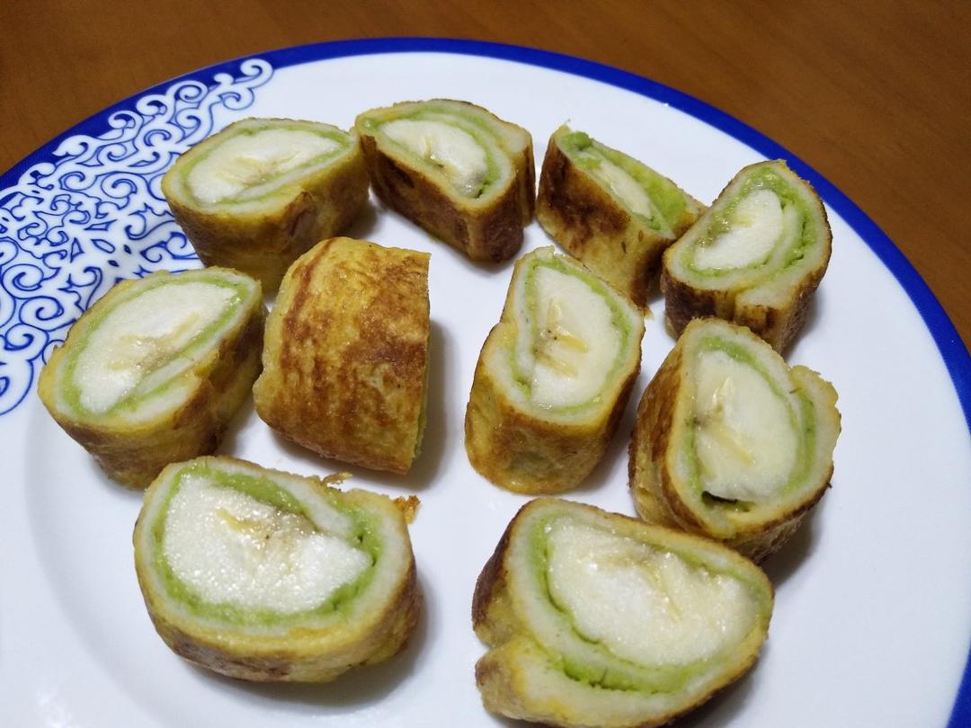 宝宝辅食食谱  牛油果香蕉卷