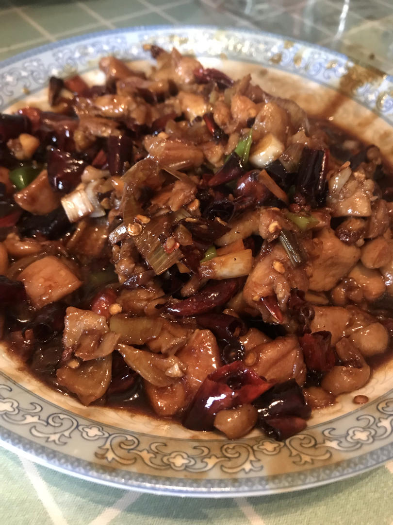厨师长教你: “宫保鸡丁”的川味正宗做法, 一看就有食欲, 收藏了