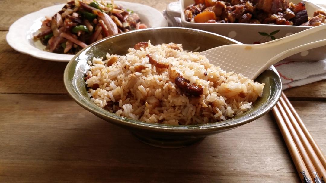 红烧肉焖饭的做法