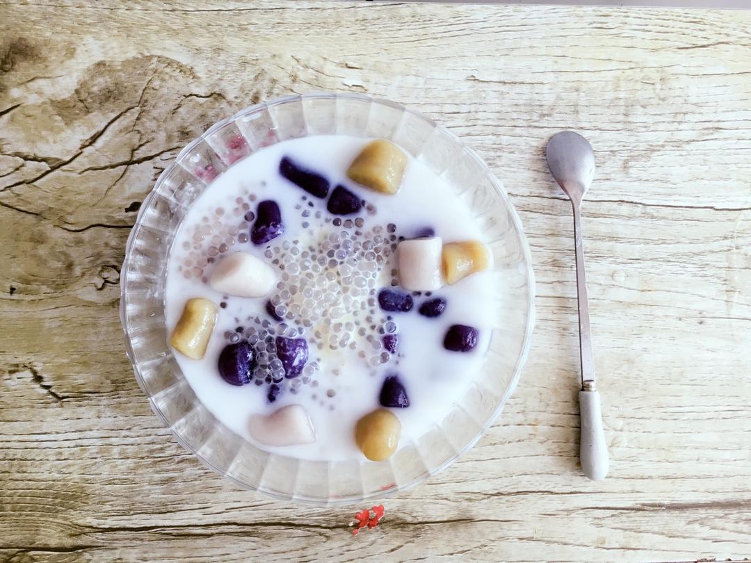 丝丝呀做的芋圆西米露