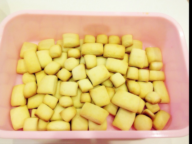 牛奶方块小饼干