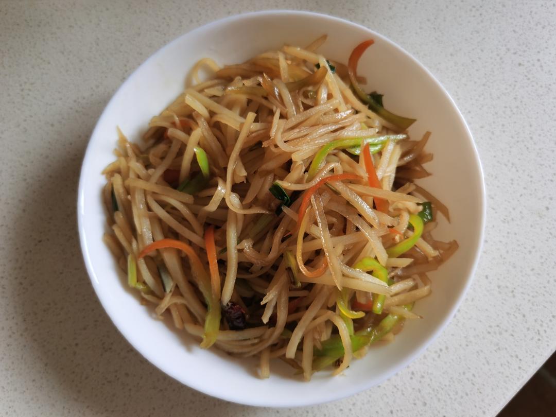 酸辣土豆丝的家常做法 超级下饭