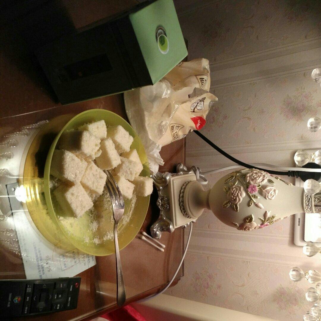 完胜85度C牛奶椰丝小方