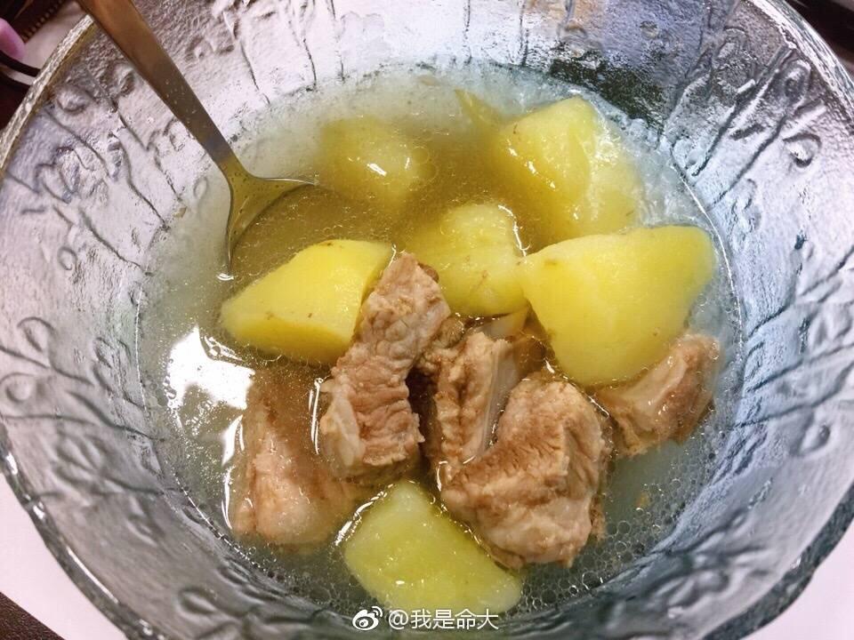 土豆排骨汤