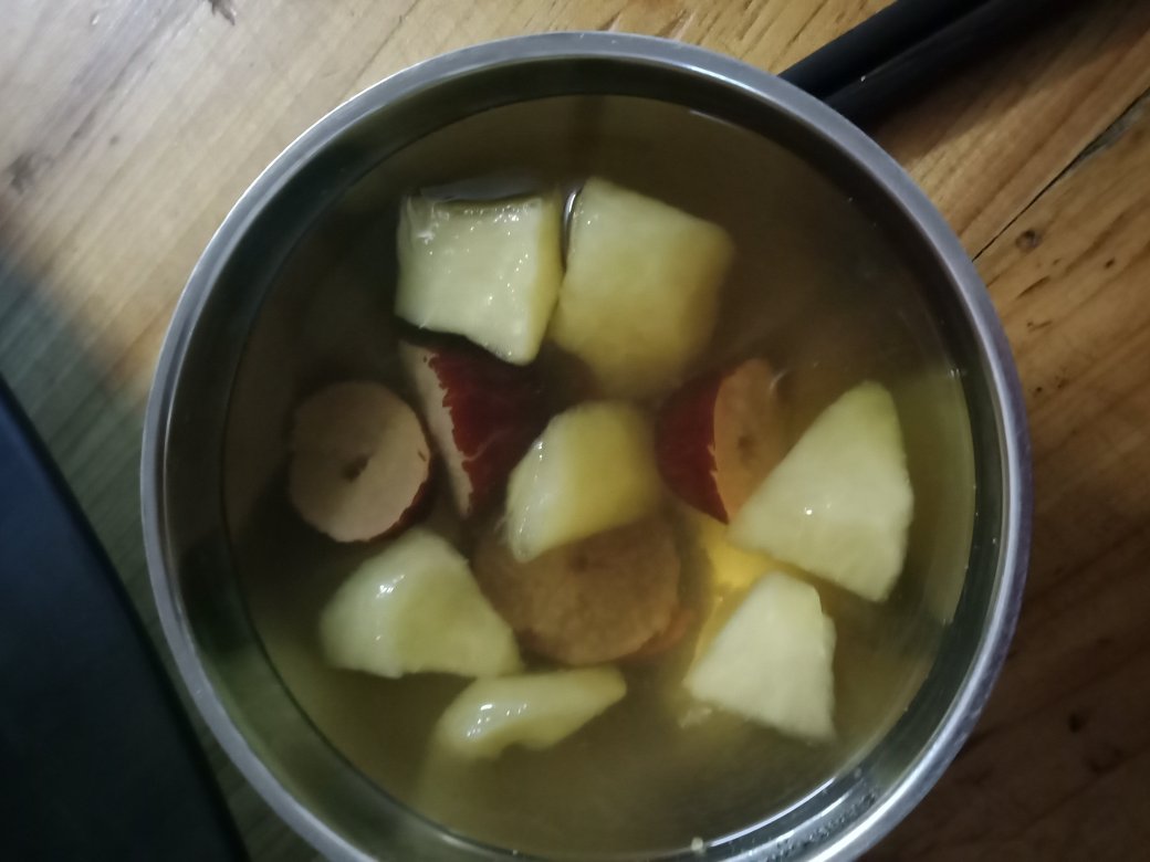 苹果大枣甜汤