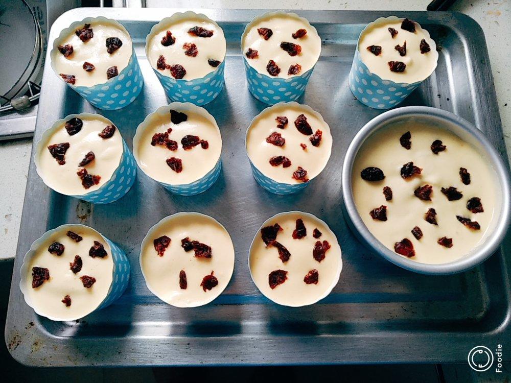 纸杯蛋糕（蔓越莓版可爱到爆）