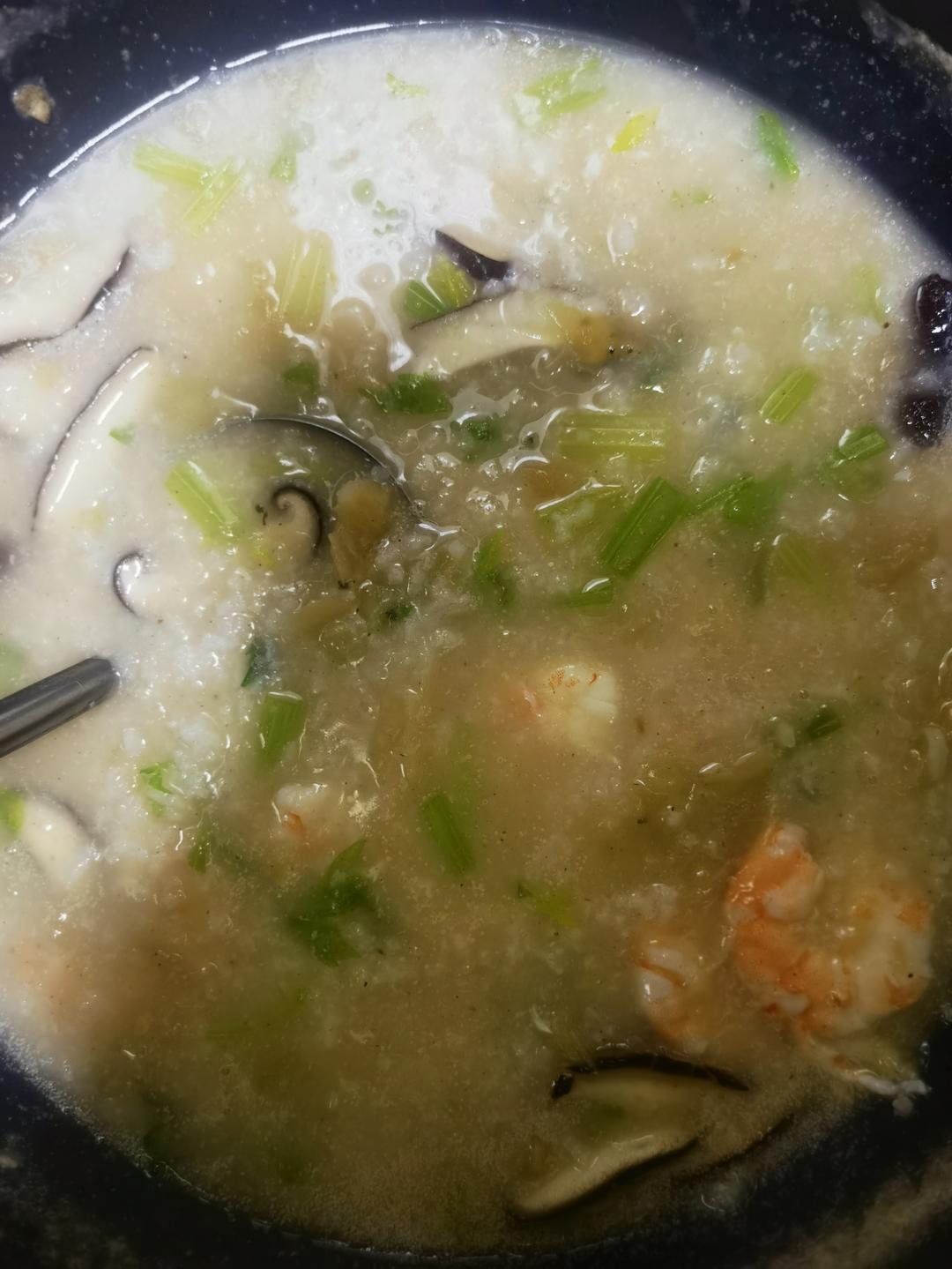 【鲜虾砂锅粥】入秋就要喝热乎乎的砂锅粥！鲜美滋润又暖胃！