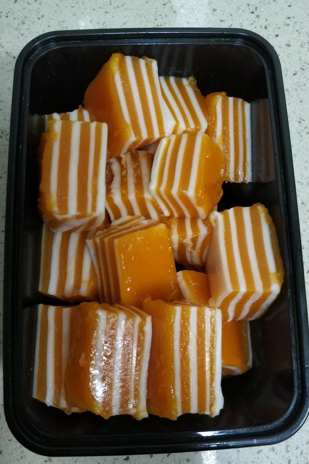 美味的“马蹄千层糕”（椰奶南瓜味）