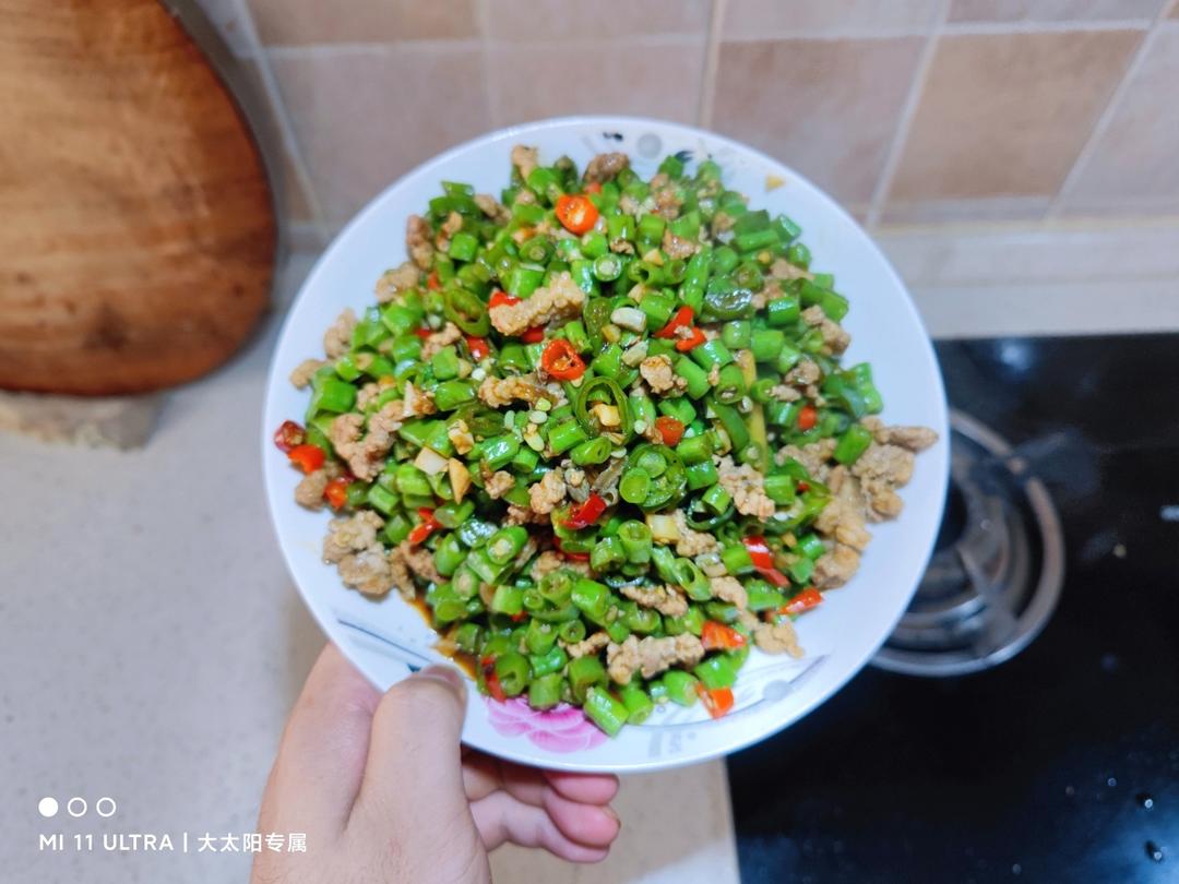 超简单的下饭菜🔥肉末豆角，好吃到流泪