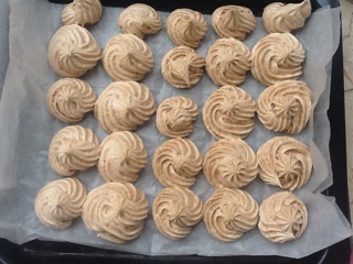 蛋白霜饼干