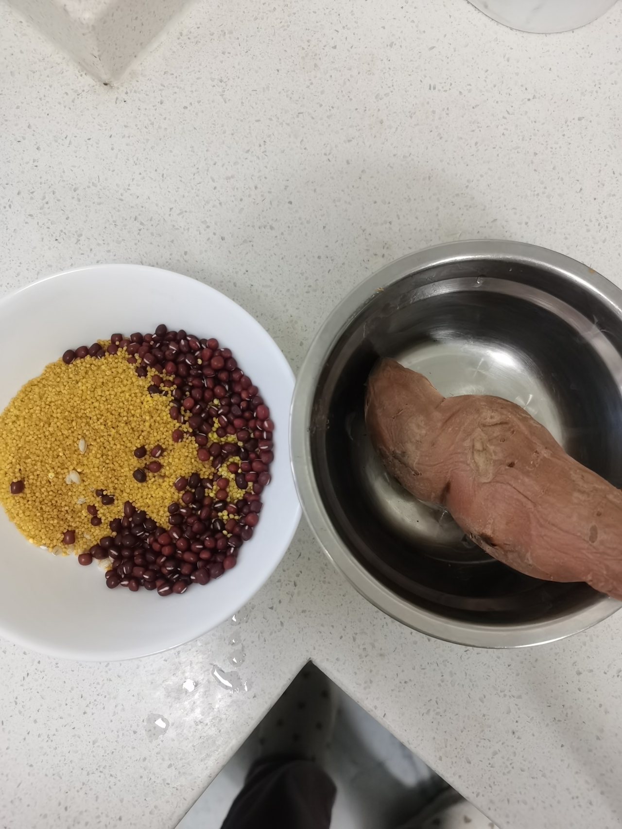 小米红薯红豆粥的做法