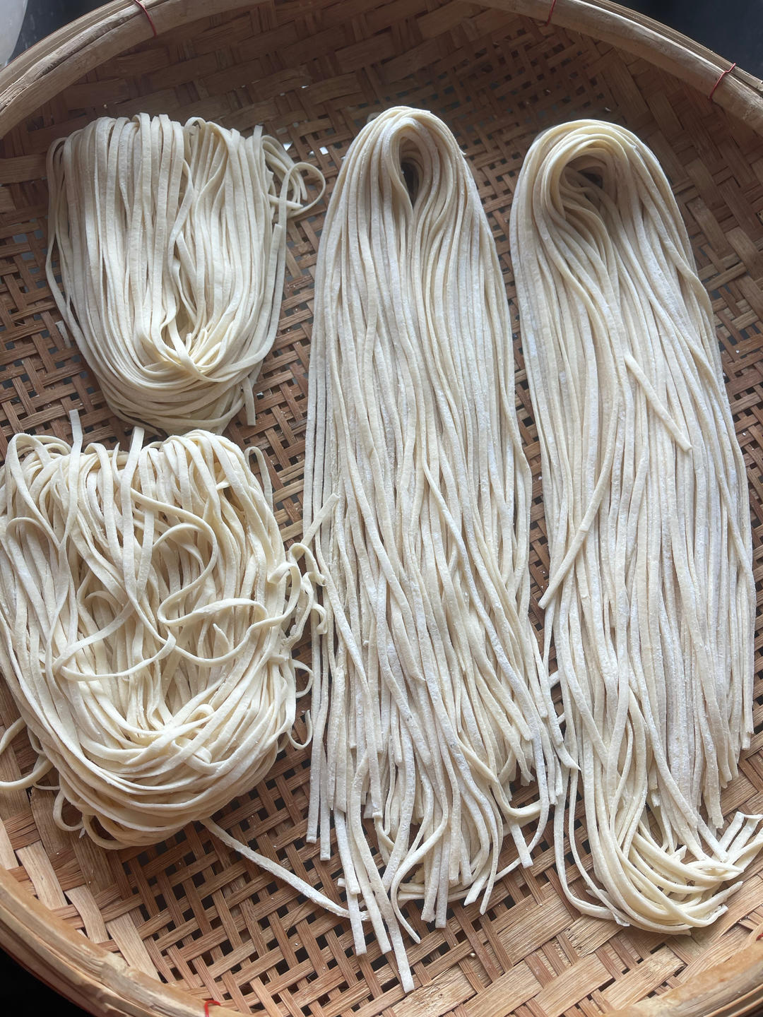 豆渣鸡蛋做的面条的做法