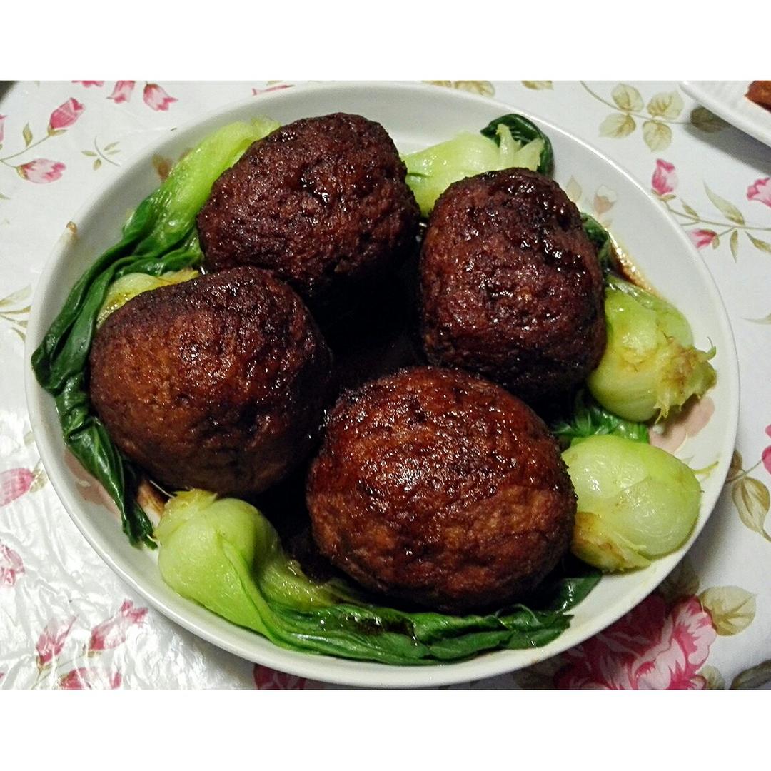 四喜丸子/红烧狮子头 Chinese Meatballs