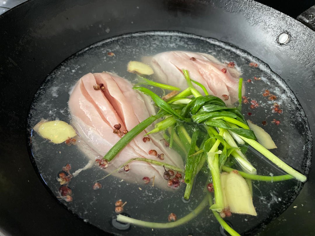 柠檬鸡胸肉丝（汤汁拌面也超好吃）