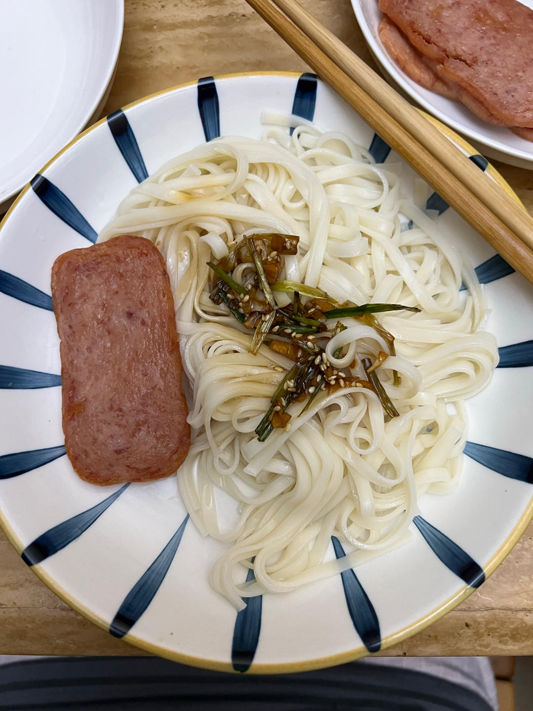 10分钟搞定的一碗葱油拌面