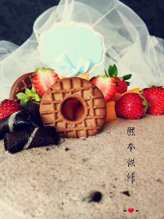 奥利奥咸奶油草莓蛋糕