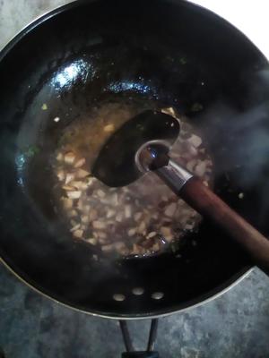 香菇酱烧小青菜的做法 步骤3