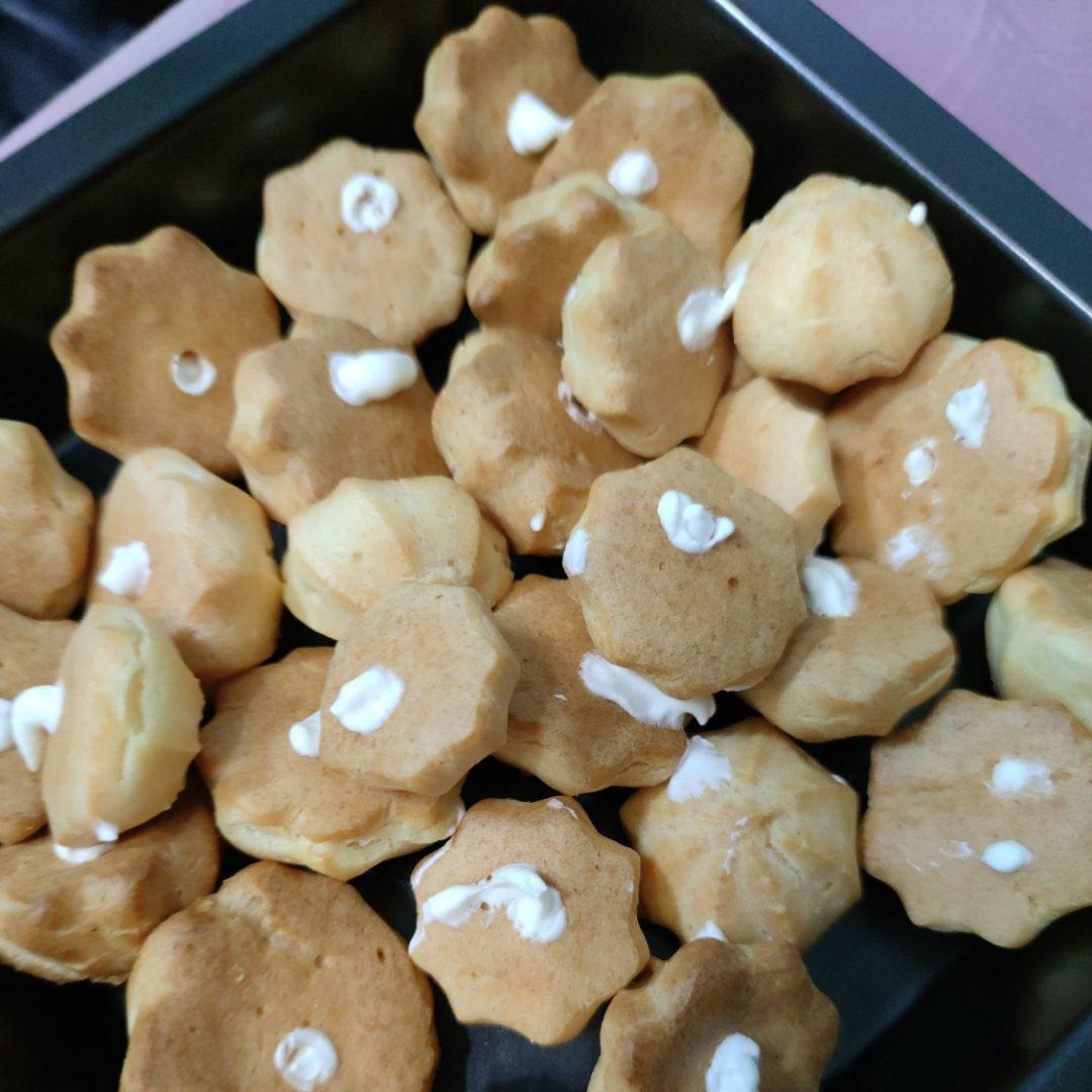 简单易成功的奶油小泡芙做法