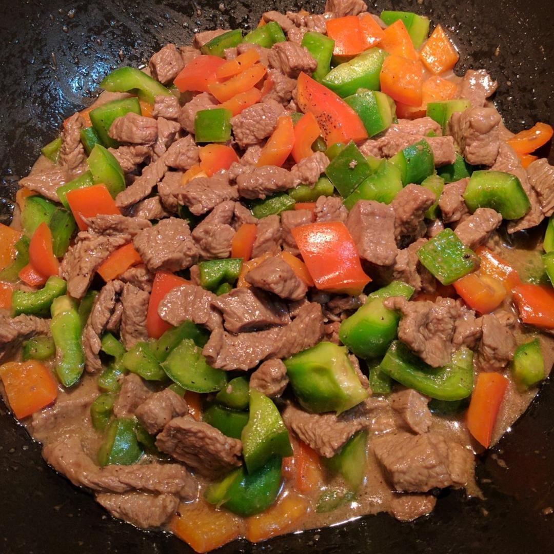 彩椒牛肉粒