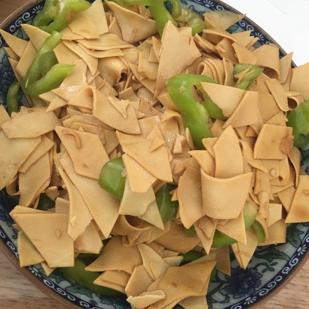 尖椒炒干豆腐