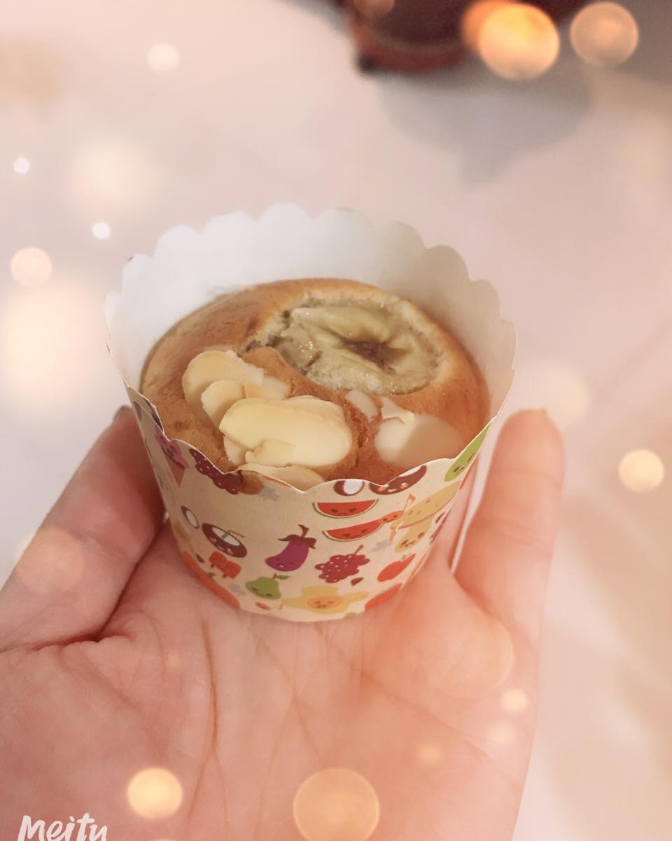 焦糖香蕉杯子蛋糕