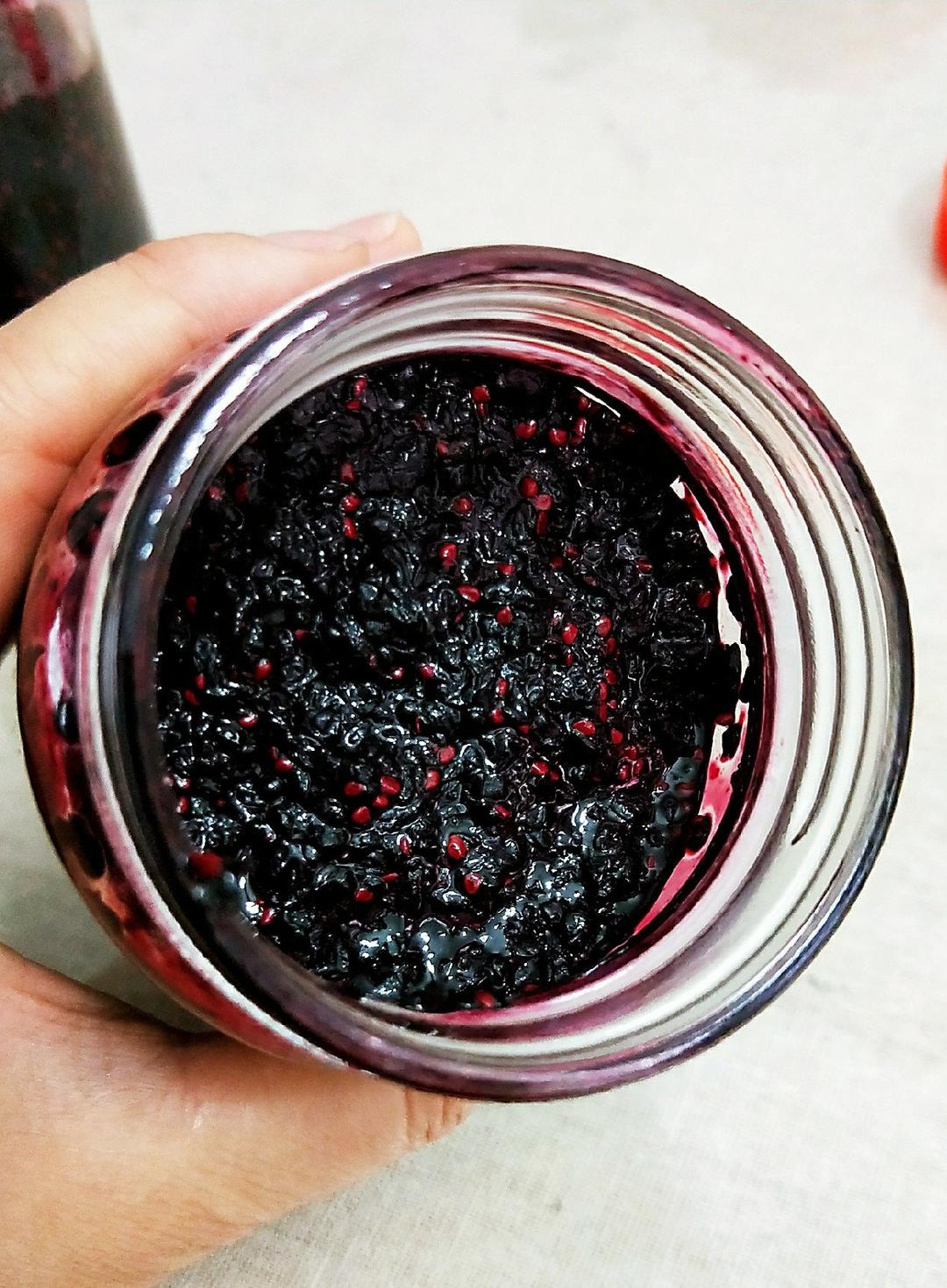 霓虹_laxm做的桑葚果酱