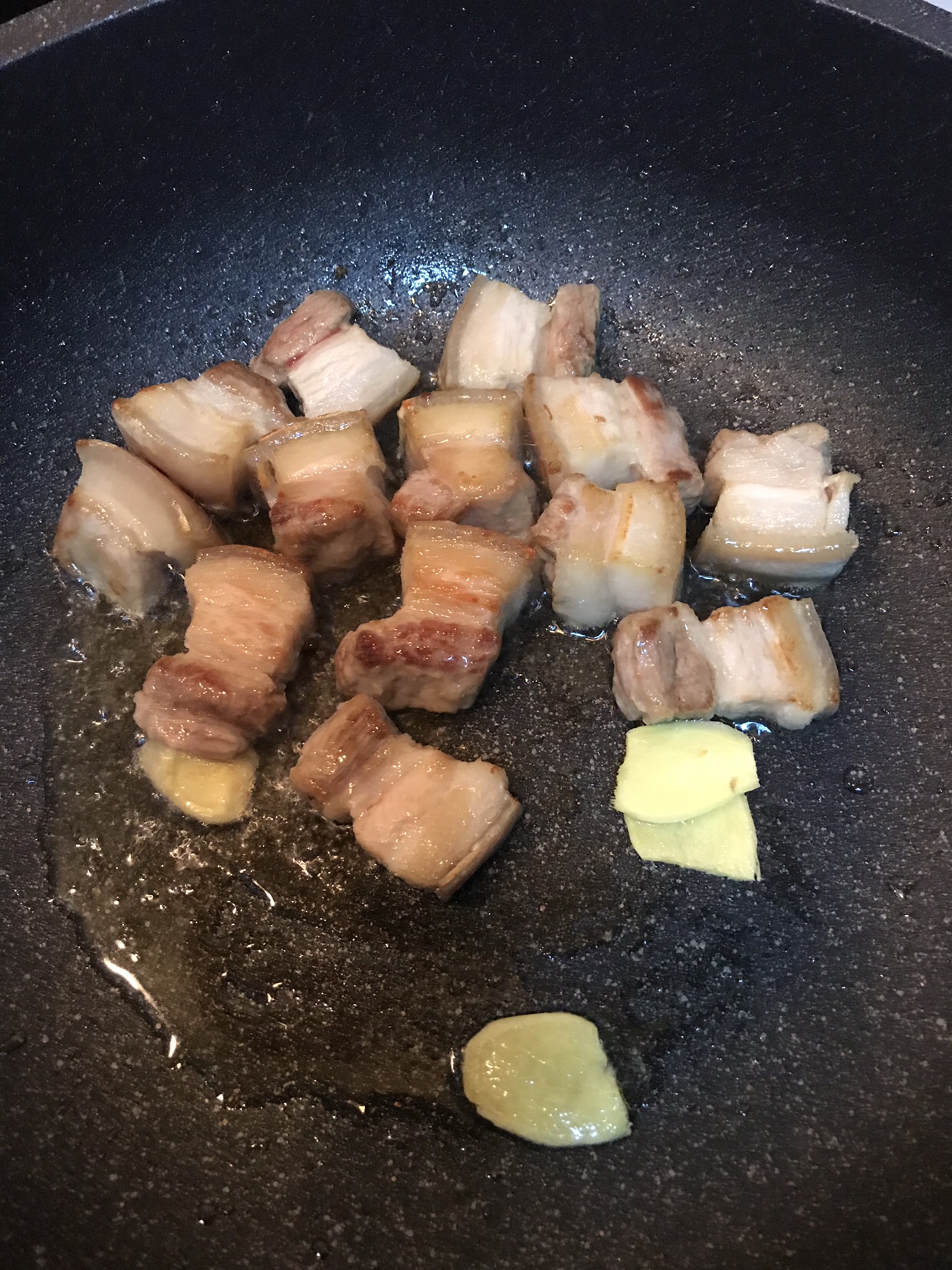 梅干菜烧肉的做法 步骤3