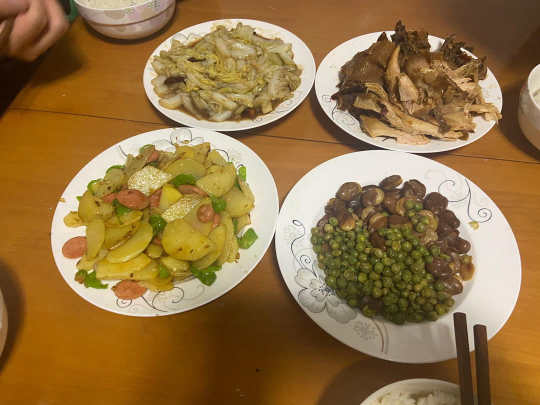 土豆片炒火腿肠