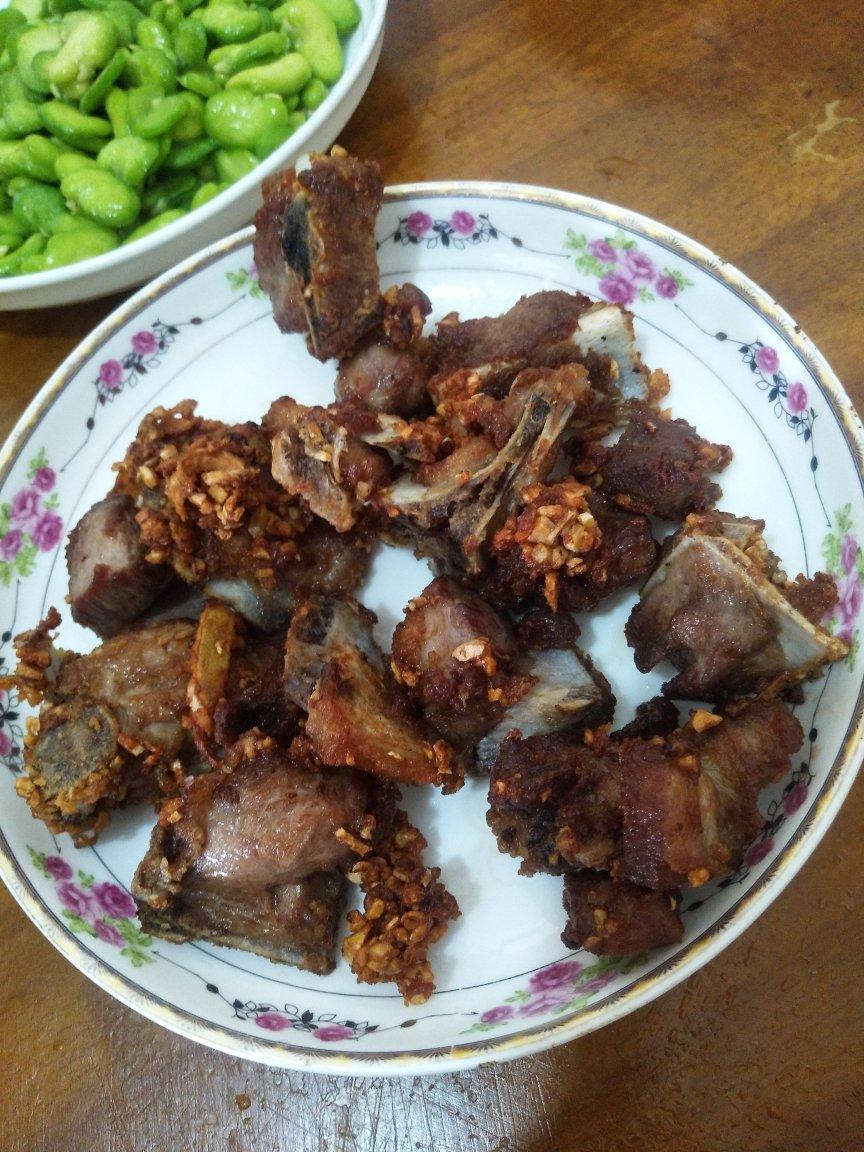 蒜香排骨