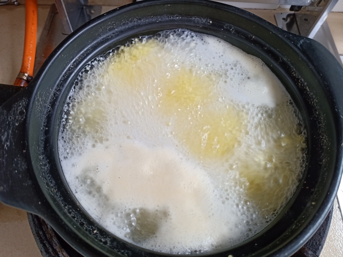 山西米脂小米粥【厚厚米油】的做法 步骤3