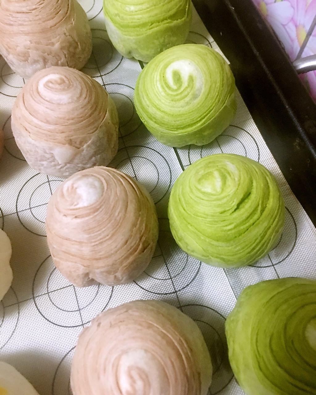 蛋黄酥~紫薯、抹茶、原味~花好月圆，中秋快乐~内附一次做六色蛋黄酥方法~