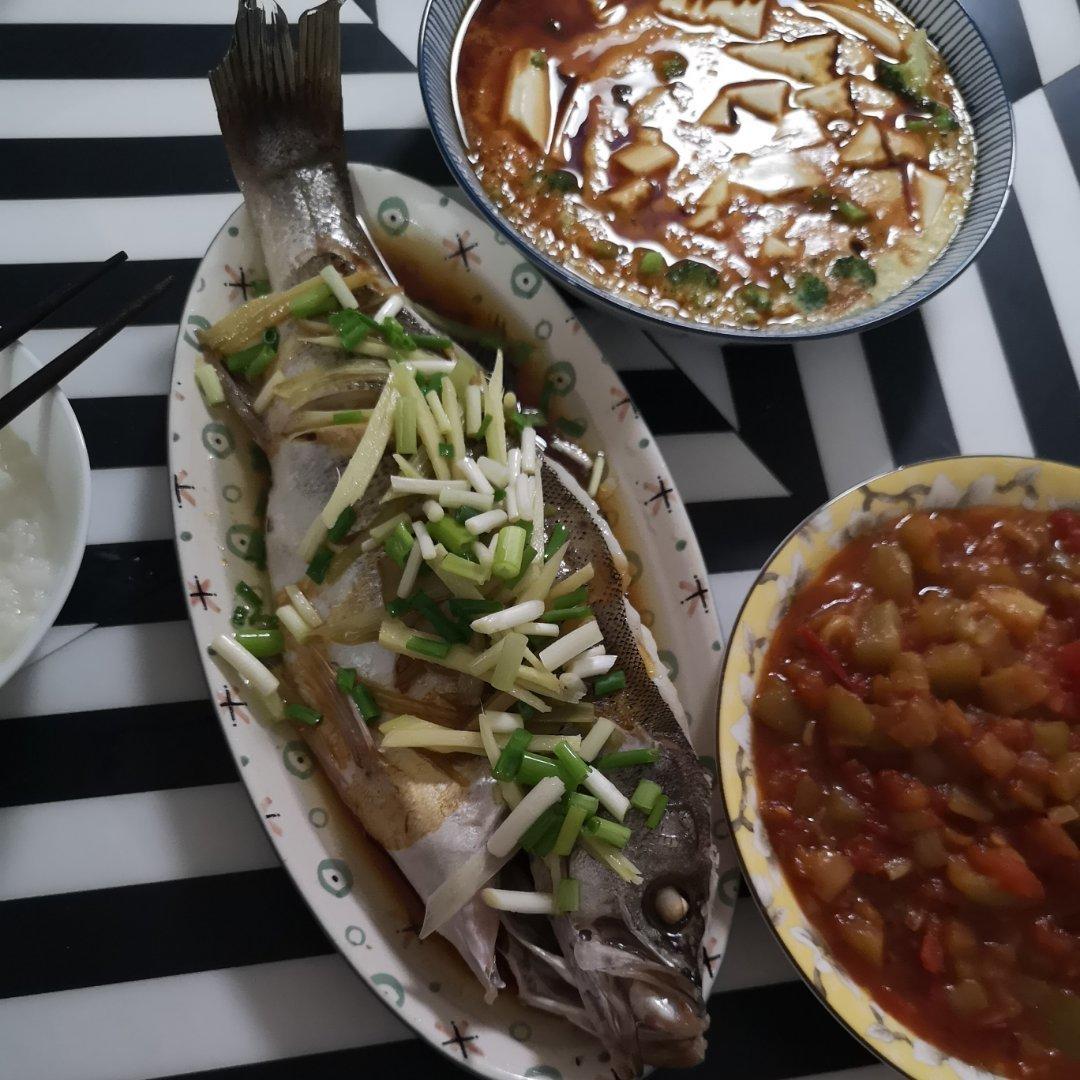 清蒸鲈鱼