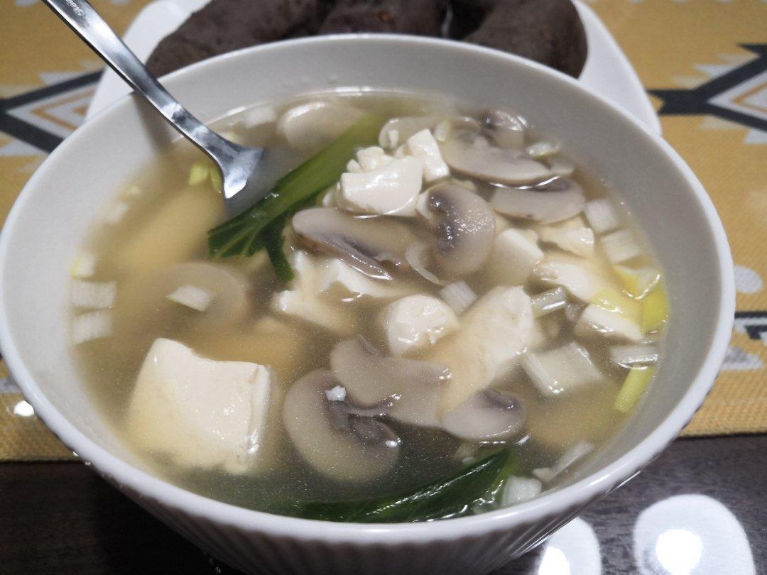 「鲜」口蘑豆腐快手暖汤